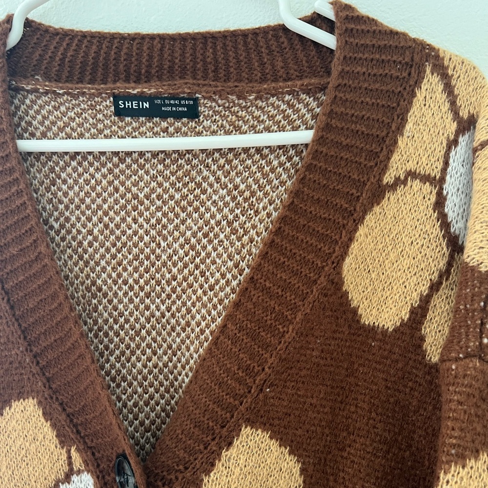 Cozy flower cardigan